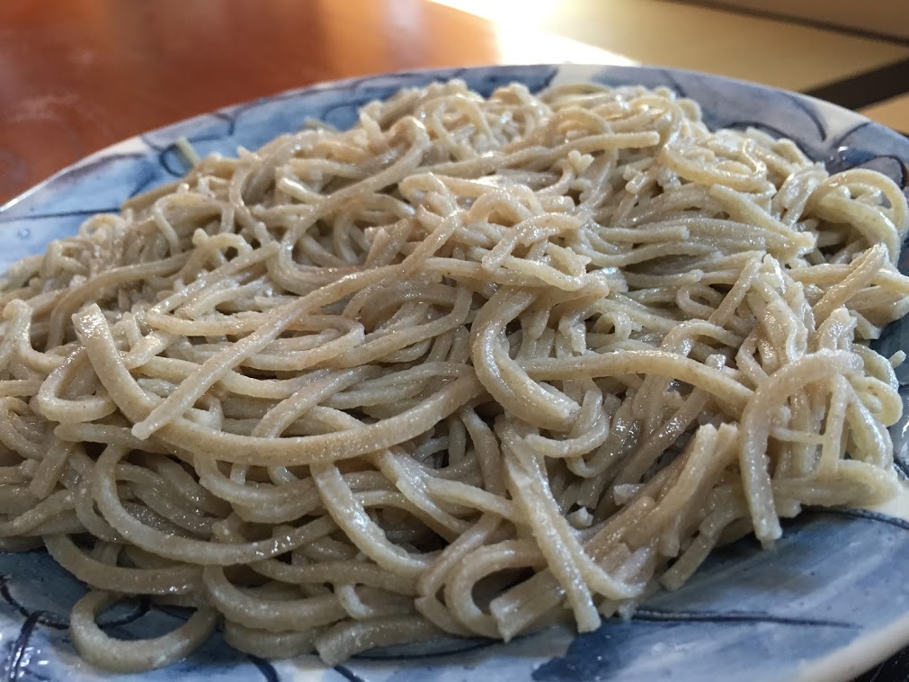 蕎麦処けんちのざるそば大盛り